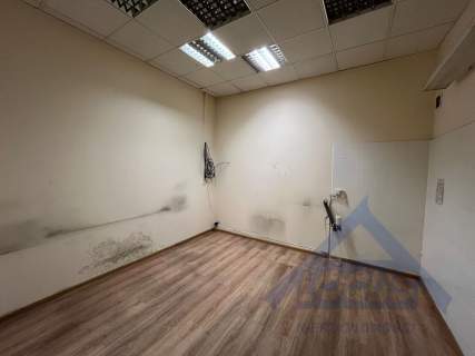 Magazyn z biurem, Bielany