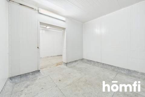 Kompleks komercyjny 5188m2 z halami i magazynami