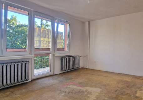 2 pokoje OSOBNA KUCHNIA balkon DO REMONTU
