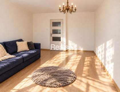 2 oodzielne pokoje plus kuchnia. Balkon