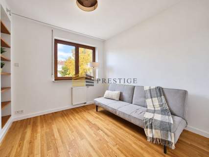 Dwupoziomowy apartament z prywatnym ogródkiem Wilanów