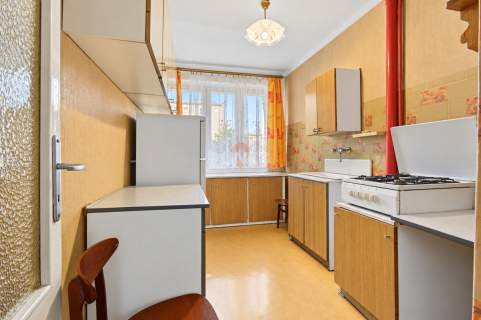    Dwa pokoje   Duży balkon   Zielona okolica   