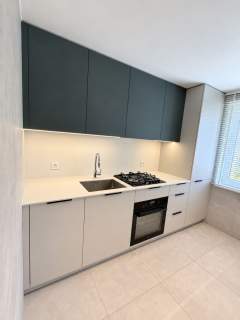3-pokoje na Winogradach 66,5 m balkon piwnica
