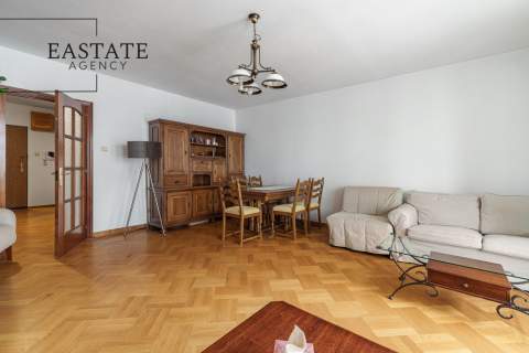 102 m , 4 pokoje, loggia, garaż, dwie łazienki
