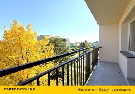 4 pokoje /73,34 m2 / 3 piętro /CO miejskie/ balkon