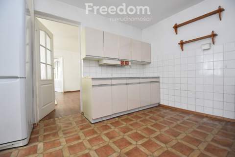 Mieszkanie 61 m2, bez czynszowe, ogródek, pom. gospodarcze