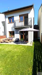 Przytulny dom szeregowy 120m2 z garażem, blisko lasu Repty Sląskie