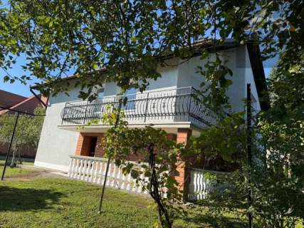 Przestronny dom do wynajęcia w Szczucinie