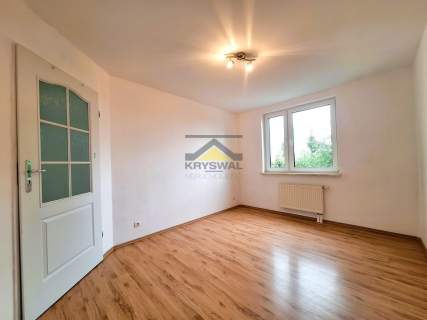 2 pokoje, wysoki parter z balkonem, Os. Manhattan
