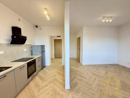 Mieszkanie po generalnym remoncie Duży balkon