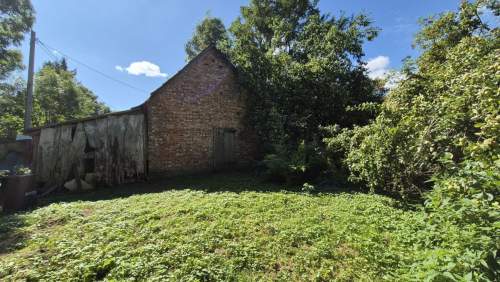 ZABYTKOWY DWÓR NAD RZEKĄ TINA - RÓŻANY k. Elbląga