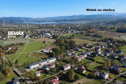 Nowoczesny dom z ogródkiem i widokiem na góry