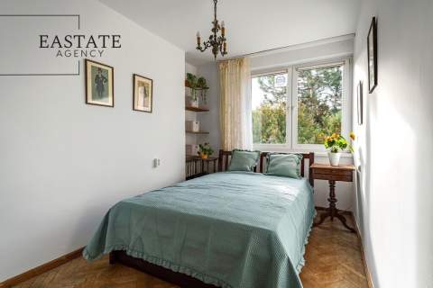 Saska Kępa oddzielna kuchnia duży balkon garaż 2 komórki