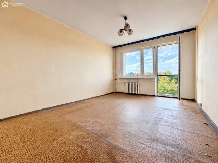 3 pokoje Balkon Do remontu Duży potencjał