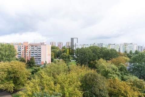 2 pokoje, duży balkon z widokiem Chomiczówka