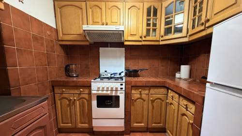 2 pokoje 40 m2, metro Rondo ONZ 100 m, 15 piętro