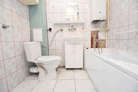 3 pokoje, 47 m2, blok, balkon, Namysłów