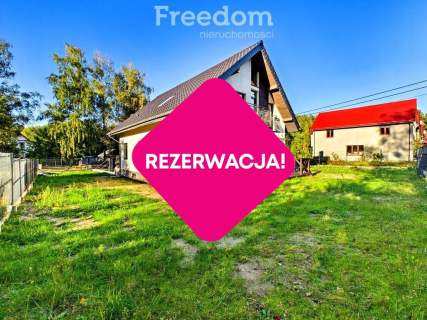 Dom z garażem i tarasem w Nowej Wsi