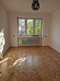 Wygodny dom w trakcie remontu, hostel/firma