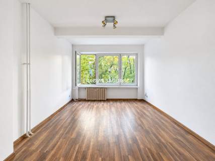 Sprzedam 54 m2, 1. piętro, os. Handlowe, Huta