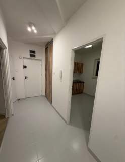 71 m 3 pokoje balkon garaż