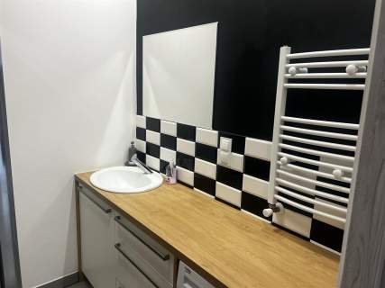 Apartament - wyposażony i umeblowany