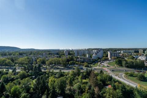 Bronowice Salwator Tower 13 piętro widok balkon