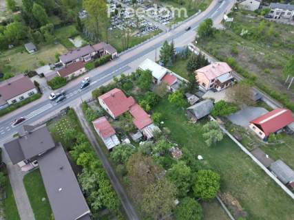 Działka z zabudowaniami