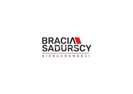 Nowoczesny budynek - pod salon samochodowy