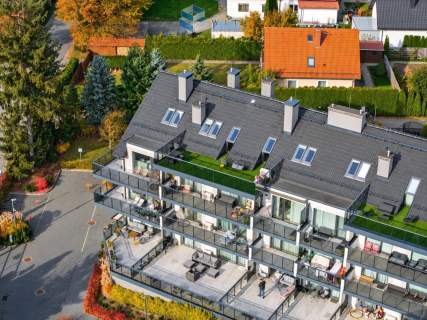 120 m Taras z widokiem na jezioro Dwa poziomy
