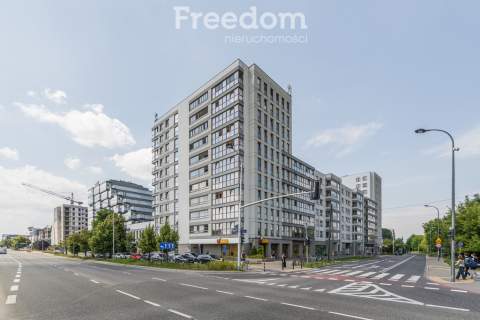 2 pokoje, klimatyzacja, blisko Uniwersytetu i Centrum Warszawy.