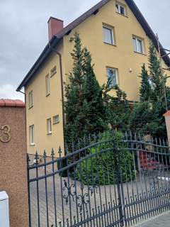 Przestronny dom 350m/2 z Pomp Ciepła i lokalem uługowym