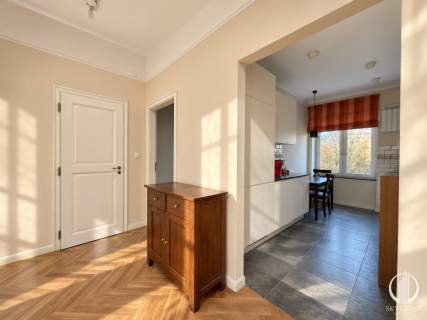 3 pokoje Plac Zbawiciela Parking Balkon