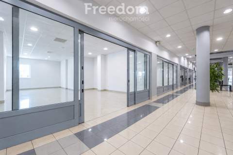 Lokal z witryną Galeria Handlowa blisko PKP