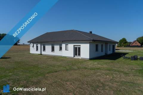 Dom parterowy 235 m2, 2 garaże, działka 2.500m2