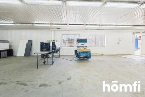 Kompleks komercyjny 5188m2 z halami i magazynami
