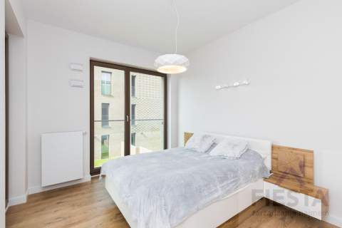 Apartament 3 pokoje ul.Waldorffa garaż i komórka