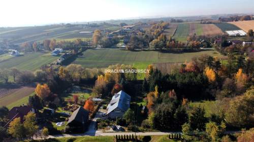 Wolnostojący dom ok. 600 m2