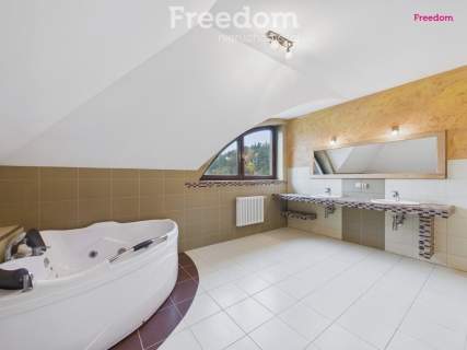 Wyjątkowa posiadłość 2,3 ha, dom 380 m2, okolice Bałtowa