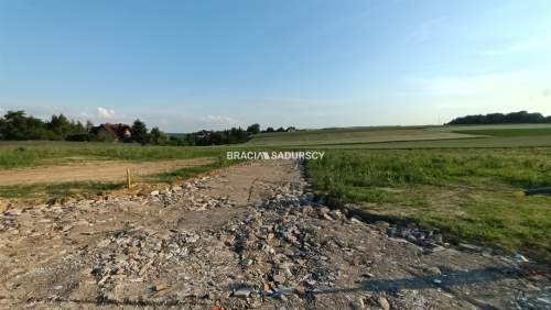 Działka 25 ara, gm. Iwanowice- Sieciechowice