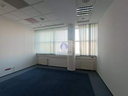 Praga Południe lokal biurowy 27m2 do wynajęcia