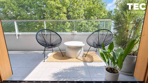 2 pokoje, duży balkon 8 m , gotowe do zamieszkania ul. Dąbska,...