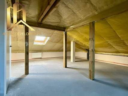 3 pokoje, balkon i poddasze 84 m2 Wawer