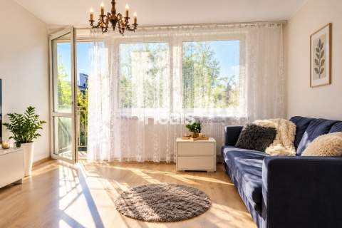 2 oodzielne pokoje plus kuchnia. Balkon