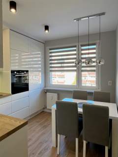 2 piętro ul. Starzyńskiego balkon dwustronne