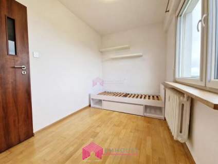4-pokojowe mieszkanie z balkonem