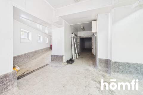 Kompleks komercyjny 5188m2 z halami i magazynami