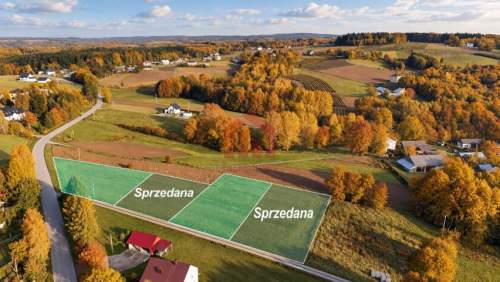 15 ar przy drodze powiatowej, 8 km od Ropczyc
