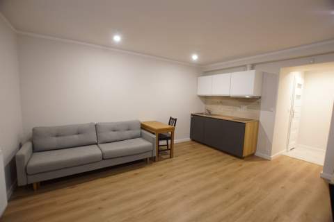 ul. CHOCIMSKA 25,14 m2 suterena