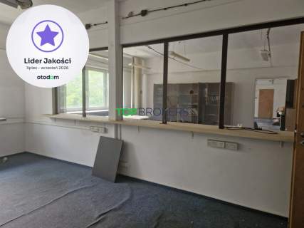 Przestronne biuro lub hostel winda